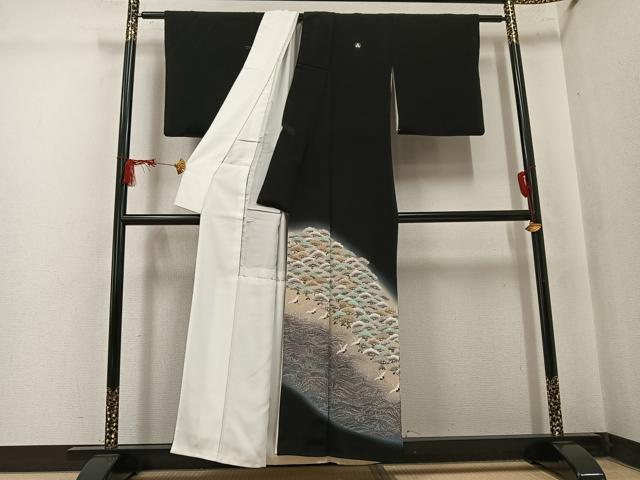 平和屋着物●豪華黒留袖　作家物　群れ鶴浜松文　暈し染め　金彩　正絹　逸品　AABL0675ph