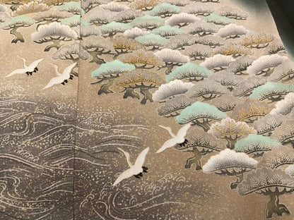 平和屋着物●豪華黒留袖　作家物　群れ鶴浜松文　暈し染め　金彩　正絹　逸品　AABL0675ph