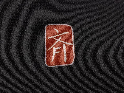 平和屋着物●豪華黒留袖　作家物　群れ鶴浜松文　暈し染め　金彩　正絹　逸品　AABL0675ph