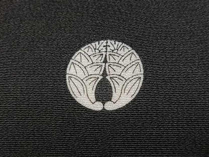平和屋着物●創業460年・千總　黒留袖　駒刺繍　鳳凰更紗文　金彩　正絹　逸品　AABL0749ph