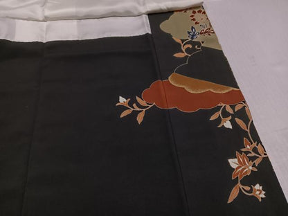 平和屋着物●創業460年・千總　黒留袖　駒刺繍　鳳凰更紗文　金彩　正絹　逸品　AABL0749ph
