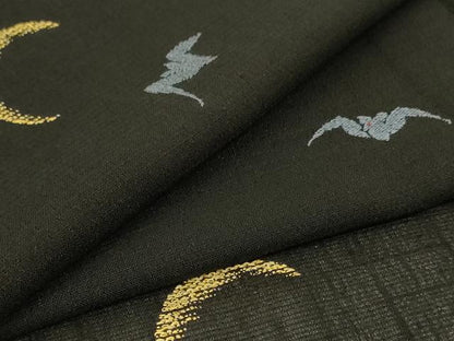 平和屋着物＊夏物　紗紬　総刺繍　蝙蝠　月　黒地　正絹　逸品　AABL0803jd