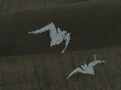 平和屋着物＊夏物　紗紬　総刺繍　蝙蝠　月　黒地　正絹　逸品　AABL0803jd