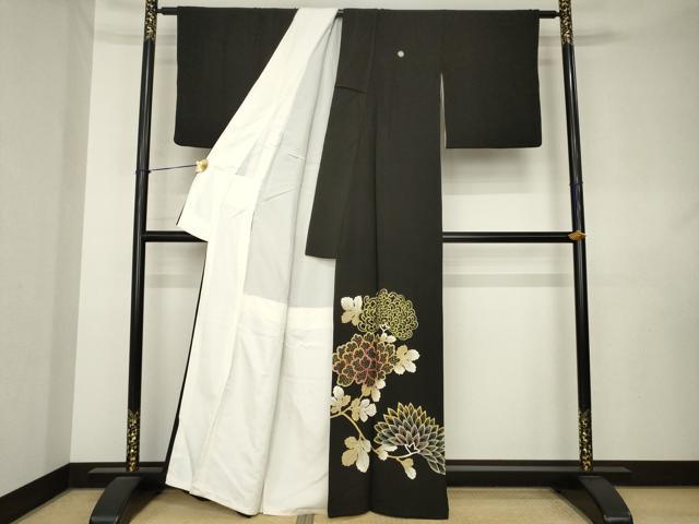 平和屋着物●豪華黒留袖　駒刺繍　菊　金彩　正絹　逸品　AABL0895ck