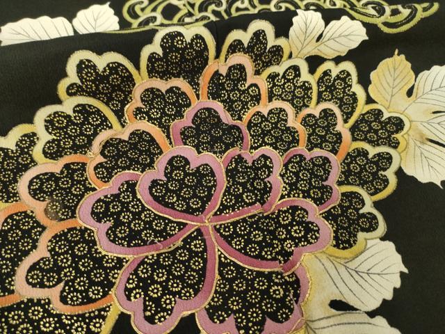 平和屋着物●豪華黒留袖　駒刺繍　菊　金彩　正絹　逸品　AABL0895ck