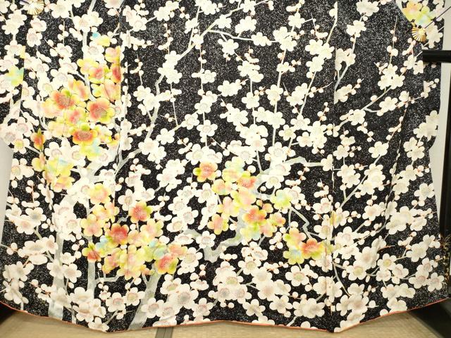 平和屋着物●豪華振袖　駒刺繍　枝梅　黒地　金彩　高島屋扱い　正絹　逸品　AABL0898ck