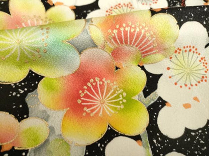 平和屋着物●豪華振袖　駒刺繍　枝梅　黒地　金彩　高島屋扱い　正絹　逸品　AABL0898ck