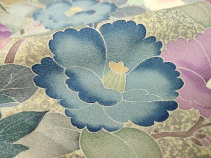 平和屋着物●豪華振袖　草花文　暈し染め　金銀彩　銀通し地　正絹　逸品　AABL0924ck