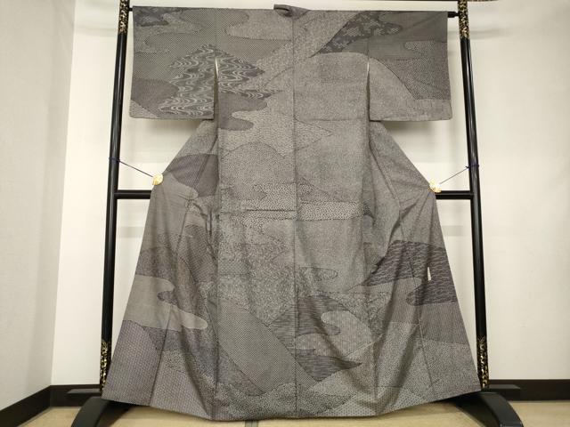 平和屋着物●重要無形文化財　人間国宝　中村勇二郎　本場大島紬　染大島　江戸小紋　訪問着　流水文　黒地　正絹　逸品　AABL0936ck