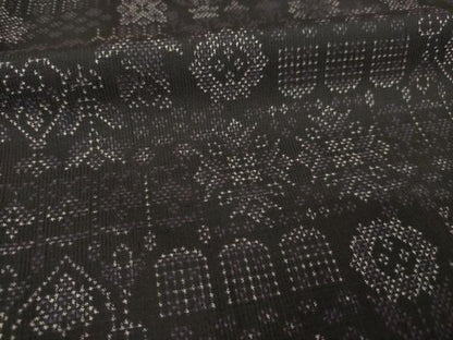 平和屋着物●本場大島紬　7マルキ　飾花文　黒地　正絹　逸品　AABL0975ck