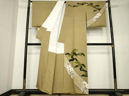 平和屋着物●訪問着　松　草花文　金彩　正絹　逸品　AABL0991ck
