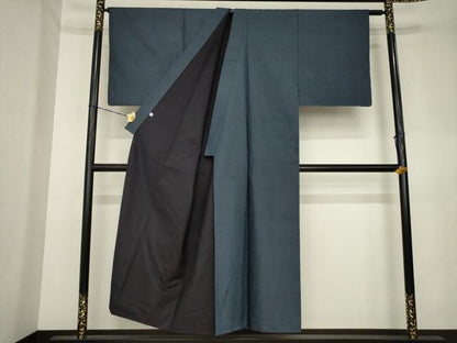 平和屋着物●男性　本場大島紬　80亀甲　総詰め　正絹　逸品　AABL0994ck