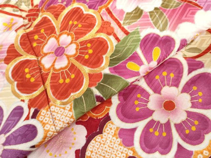 平和屋着物●豪華振袖　駒刺繍　舞桜　暈し染め　金彩　京都きもの友禅扱い　正絹　逸品　AABL1097cs