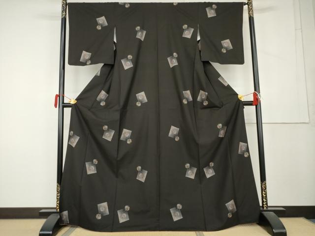 平和屋着物●本場大島紬　地空き　9マルキ　花鈴文　黒地　正絹　逸品　AABL1142cs