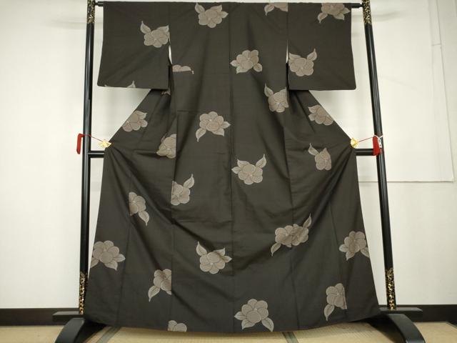 平和屋着物●本場大島紬　9マルキ　地空き　椿　鈴乃屋扱い　正絹　逸品　AABL1181cs