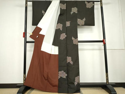 平和屋着物●本場大島紬　9マルキ　地空き　椿　鈴乃屋扱い　正絹　逸品　AABL1181cs