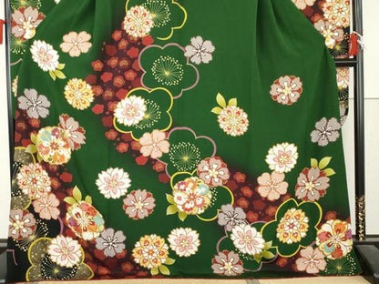 平和屋着物●豪華振袖　駒刺繍　舞桜文　暈し染め　金彩　正絹　逸品　AABL1192cs