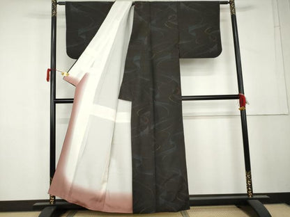 平和屋着物●上質な紬　流水文　黒地　正絹　逸品　AABL1198cs