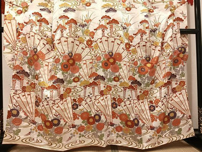 平和屋着物●豪華振袖　駒刺繍　檜扇草花文　金彩　正絹　逸品　AABL1272ph