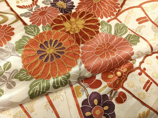 平和屋着物●豪華振袖　駒刺繍　檜扇草花文　金彩　正絹　逸品　AABL1272ph
