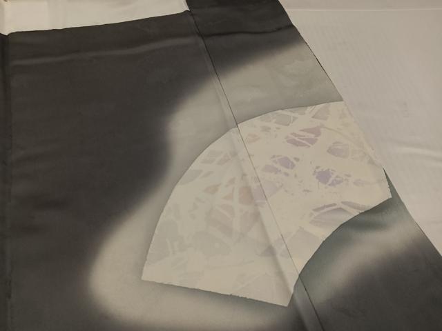 平和屋着物●日展作家　山本唯与志　レリーフ染　色留袖　地紙風景文　暈し染め　金彩　銀通し地　正絹　逸品　AABL1290ph