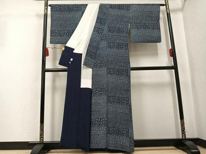 平和屋着物●藍造り国選定無形文化財　藍師・佐藤昭人　小紋　藍香房　横段吉祥文　正絹　逸品　AABL1327ph