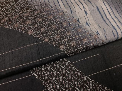 平和屋着物●訪問着　紬地　刺繍　刺し子　杢目絞り　吉祥文　暈し染め　黒地　京都きもの友禅扱い　正絹　逸品　AABL1329ph