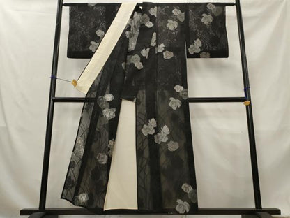 平和屋着物＊夏物　小紋　紗　舞花文　黒地　銀糸　正絹　逸品　AABL1593st
