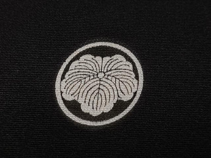 平和屋着物●豪華黒留袖　作家物　駒刺繍　立波宝尽くし　金彩　正絹　逸品　AABL1676ph