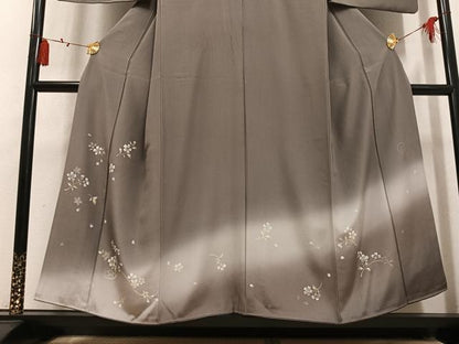 平和屋着物●京友禅作家　伊藤美智夫　訪問着　刺繍　手描き　舞桜文　暈し染め　金彩　正絹　逸品　AABL1690ph