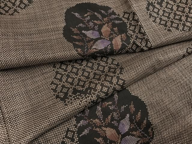 平和屋着物●本場大島紬　7マルキ　雪輪草木文　正絹　逸品　AABL1699ph