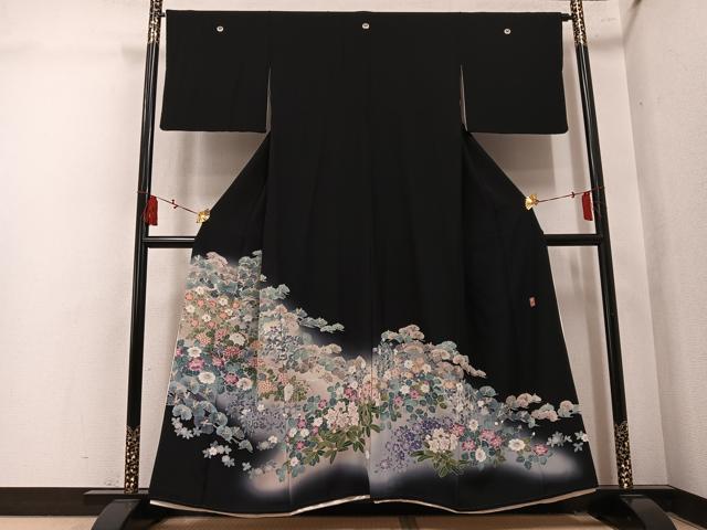 平和屋着物●十日町友禅作家　岡村蒼風　黒留袖　草花文　暈し染め　正絹　逸品　AABL1709ph