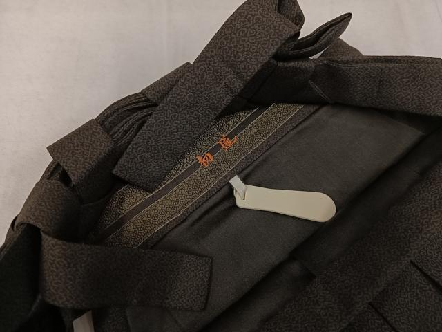 平和屋着物●男性　行灯袴　幾何学文様　正絹　逸品　未使用　AABL1732ph