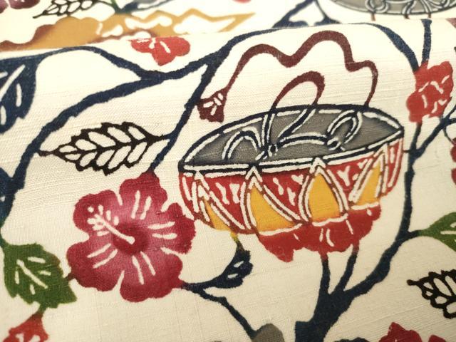 平和屋着物●本場琉球紅型　小紋　紬地　扇面花蔦草文　正絹　逸品　未使用　AABL2034ck
