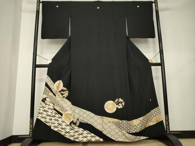 平和屋着物●豪華黒留袖　作家物　駒刺繍　飛鶴花丸文　金彩　正絹　逸品　AABL2045ck