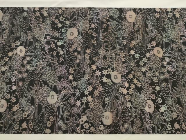 平和屋着物●染色工芸作家　本郷葵虹　九寸開き名古屋帯　流水草花文　黒地　銀通し地　正絹　逸品　AABL2507pf