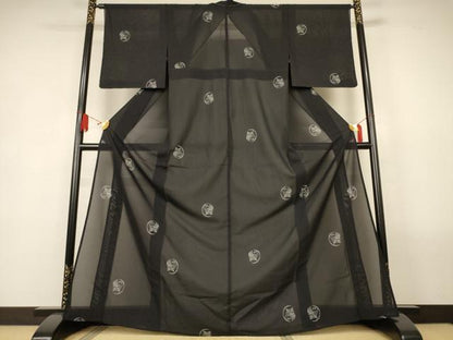 平和屋着物＊夏物　本場大島紬　夏大島　梟　黒地　正絹　逸品　未使用　AABL2787jd