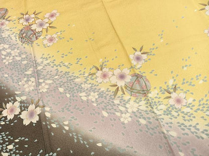 平和屋着物●豪華振袖　駒刺繍　舞桜鞠文　暈し染め　金彩　正絹　逸品　AABL2806fy