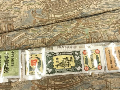 平和屋着物●本場本真綿結城紬　100亀甲　風景文　証紙付き　正絹　逸品　未使用　AABL2906fy