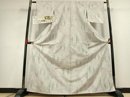 平和屋着物●本場大島紬　白大島紬　桑原織物 二代目　桑原啓之介　9マルキ　吉祥文　証紙付き　正絹　逸品　AABL2912fy