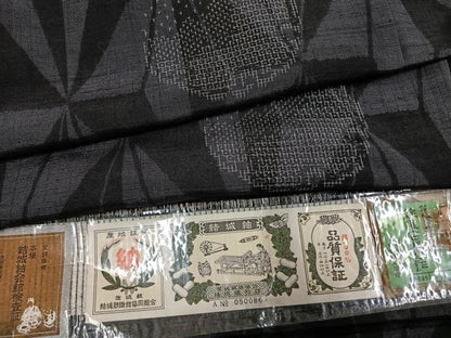 平和屋着物●結城紬　80亀甲　飛び亀甲柄　雪輪文　やまと誂製　証紙付き　正絹　逸品　AABL2913fy