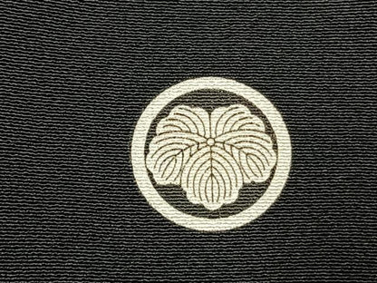 平和屋着物●豪華黒留袖　作家物　駒刺繍　地紙松竹梅図　金彩　正絹　逸品　AABL2920fy