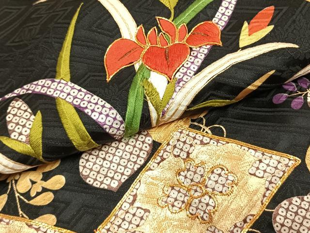 平和屋着物●豪華振袖　駒刺繍　草花文　黒地　金彩　正絹　逸品　AABL2928fy