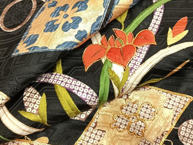 平和屋着物●豪華振袖　駒刺繍　草花文　黒地　金彩　正絹　逸品　AABL2928fy