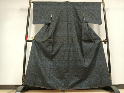 平和屋着物●本場大島紬　7マルキ　横段花鳥文　黒地　正絹　逸品　AABL2942fy