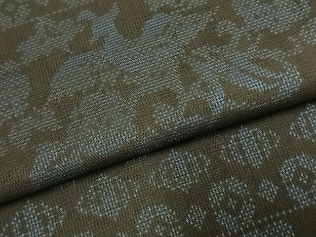 平和屋着物●本場大島紬　7マルキ　横段花鳥文　黒地　正絹　逸品　AABL2942fy