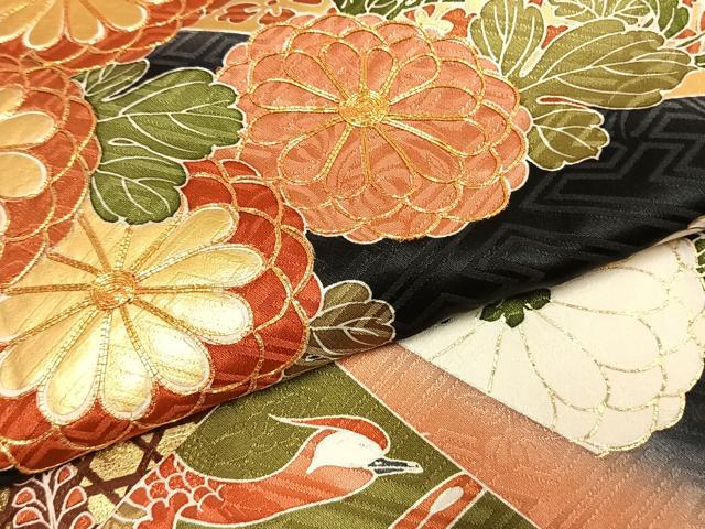 平和屋着物●豪華振袖　駒刺繍　熨斗花鳥文　暈し染め　黒地　金彩　正絹　逸品　AABL2947fy