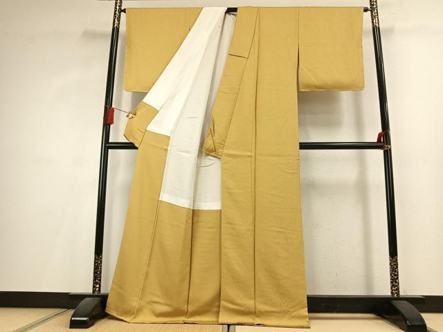 平和屋着物●上質な色無地　作家物　草花地紋　玉蜀黍色　正絹　逸品　未使用　AABL2972fy