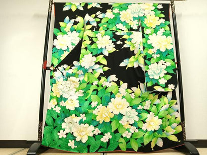 平和屋着物●豪華振袖　駒刺繍　草花文　黒地　金彩　正絹　逸品　AABL3021fy