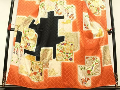 平和屋着物●豪華振袖　駒刺繍　色紙重ね花文　暈し染め　金彩　正絹　逸品　AABL3125fy